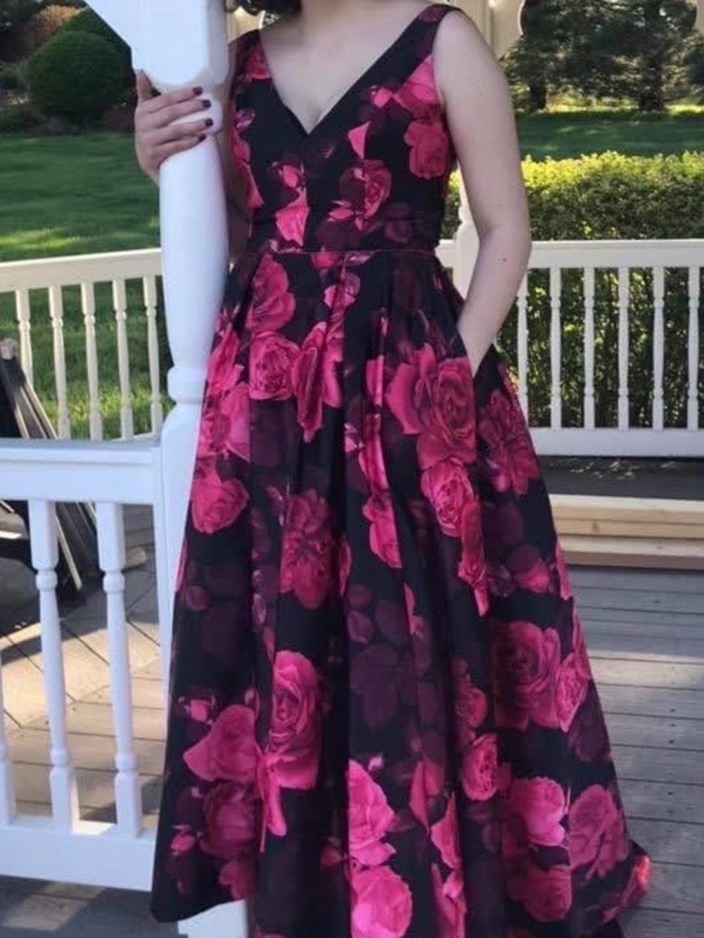 Gorgeous formal gown with pockets! - Picture 8 of 8